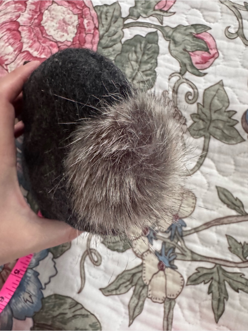 Wool Rabbit with Fur tail - Picture 5 of 5